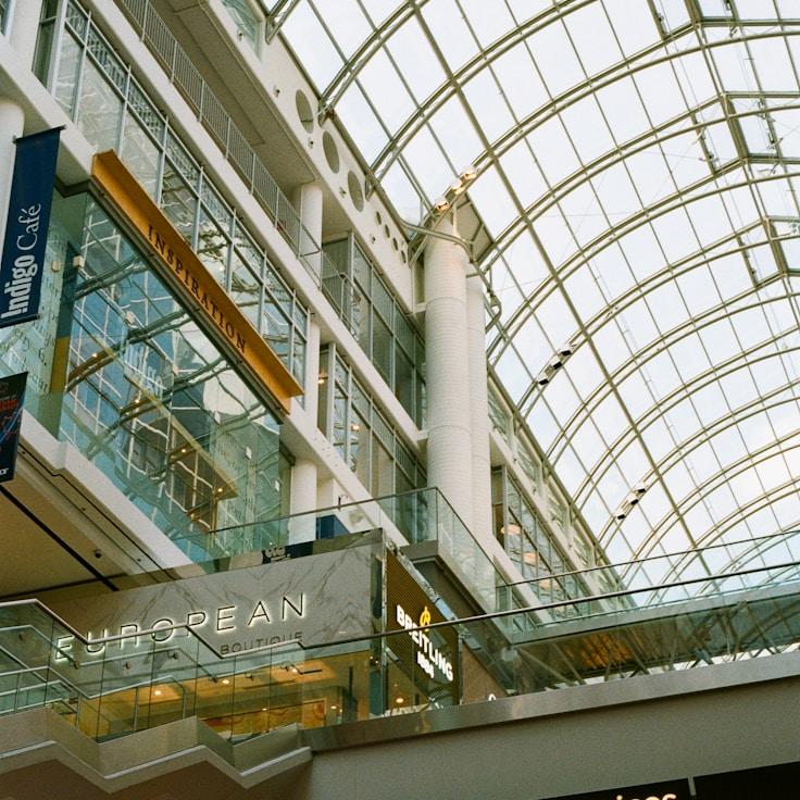 Dining out as an expat family in Canada